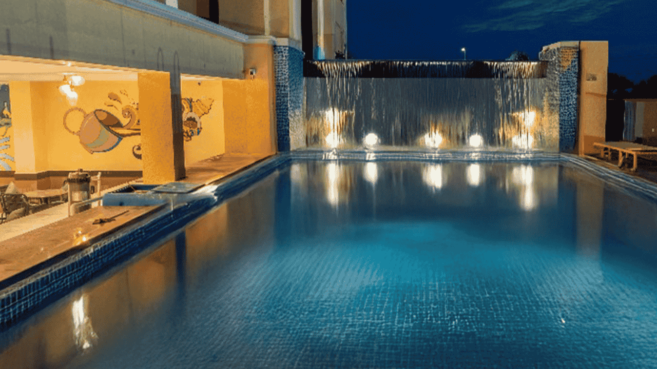 swimming pool (1) swimming pool (1)